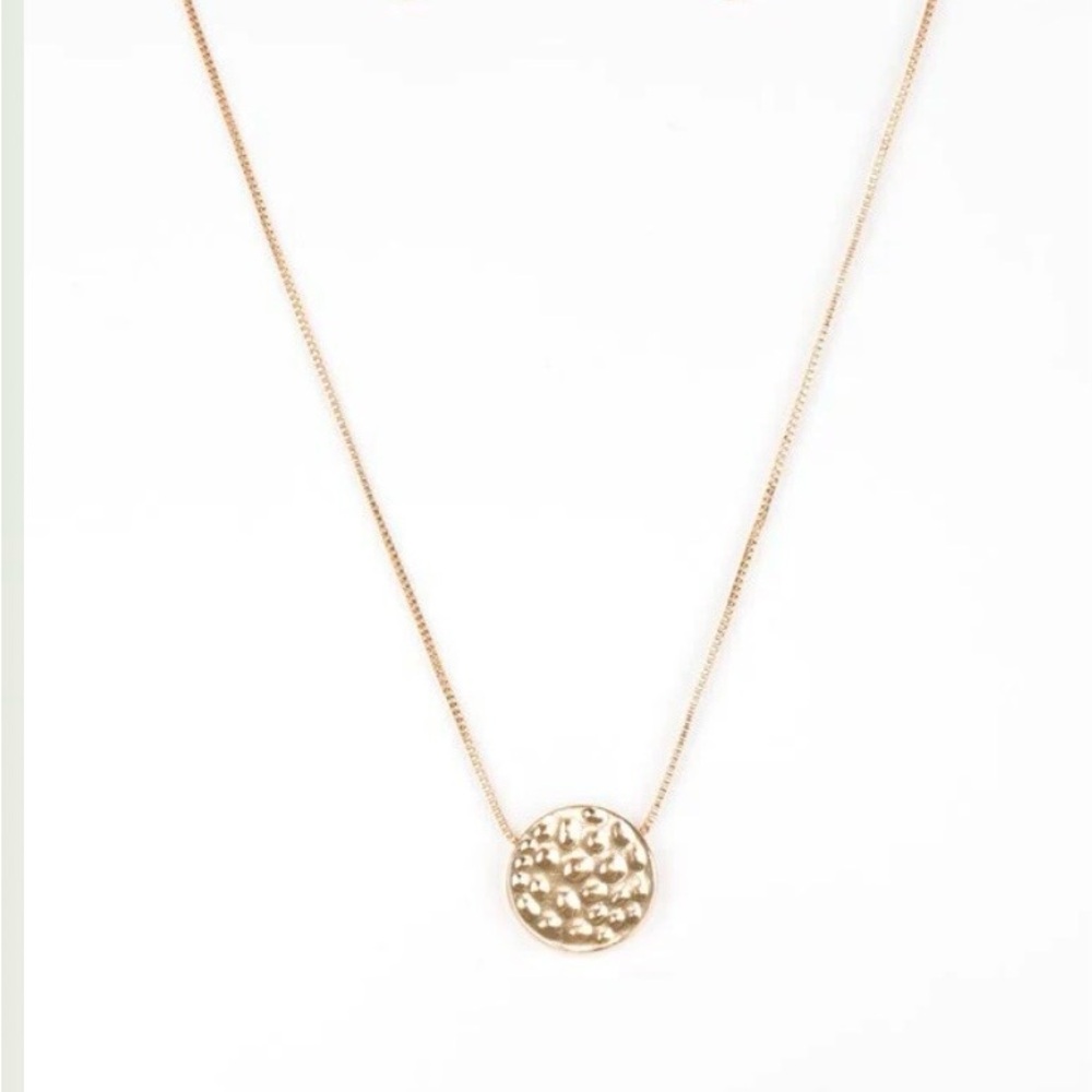 Paparazzi Textured Gold Necklace